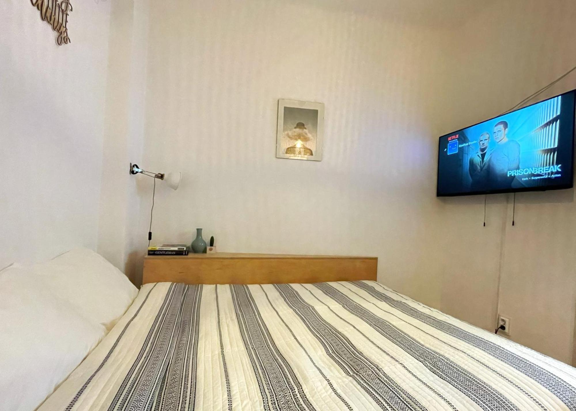 Rooftop Studio In The Heart Of Bucharest W Netflix Екстер'єр фото